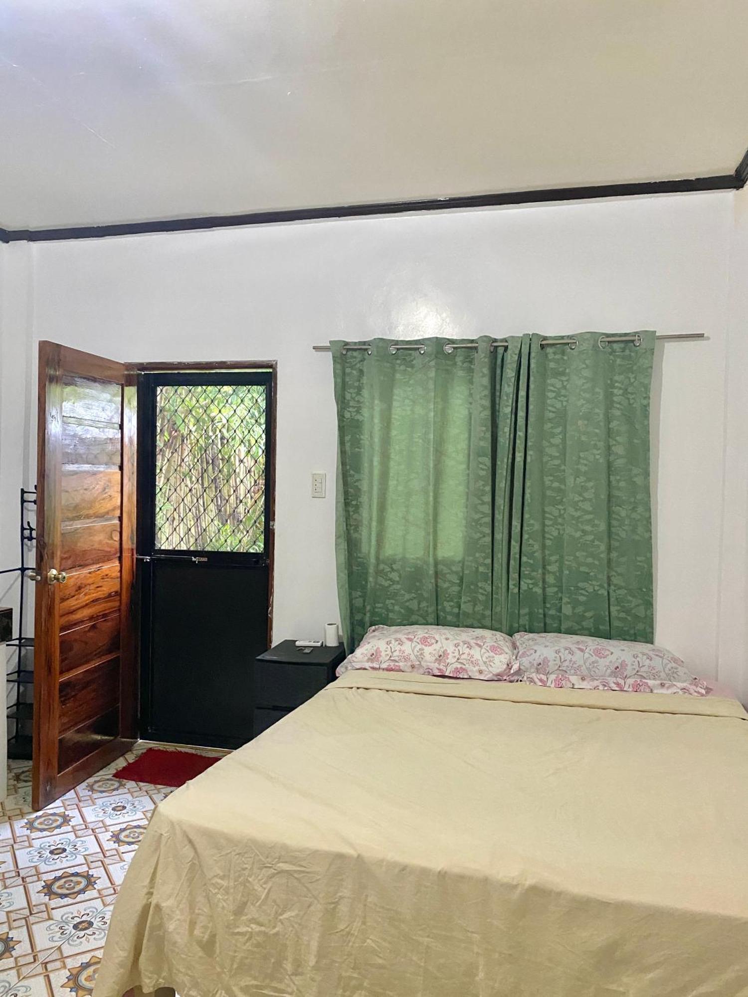 Santa Monica  Masayay Homestay Starlink And Generator מראה חיצוני תמונה