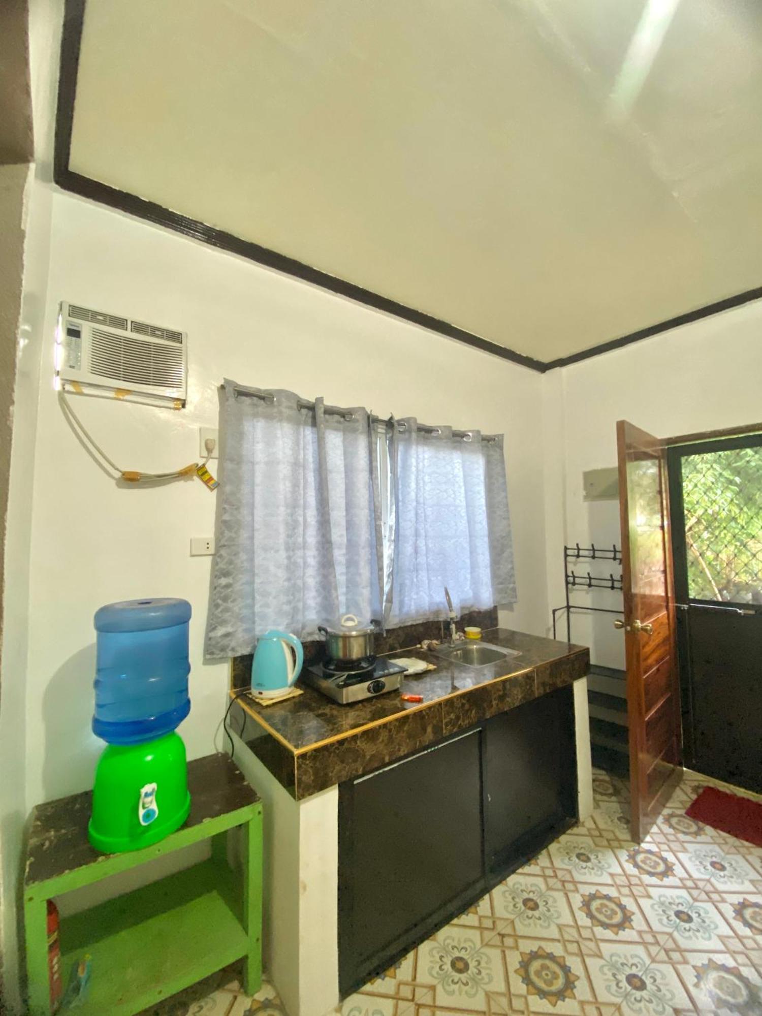 Santa Monica  Masayay Homestay Starlink And Generator מראה חיצוני תמונה