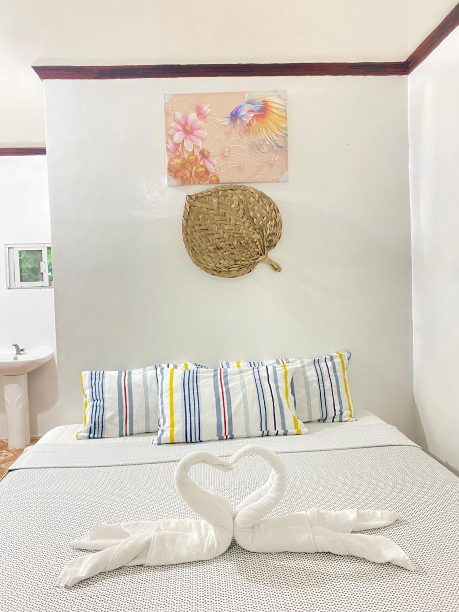 Santa Monica  Masayay Homestay Starlink And Generator מראה חיצוני תמונה